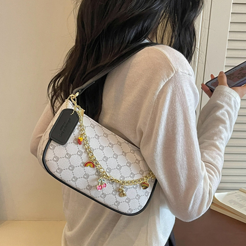 High-End Luxury Niche Underarm Bag for Women, 2026 New Summer Trendy Exquisite Commuter Shoulder Crossbody Bag High-End Luxury Niche Underarm Bag for Women, 2026 New Summer Trendy Exquisite Commuter Shoulder Crossbody Bag