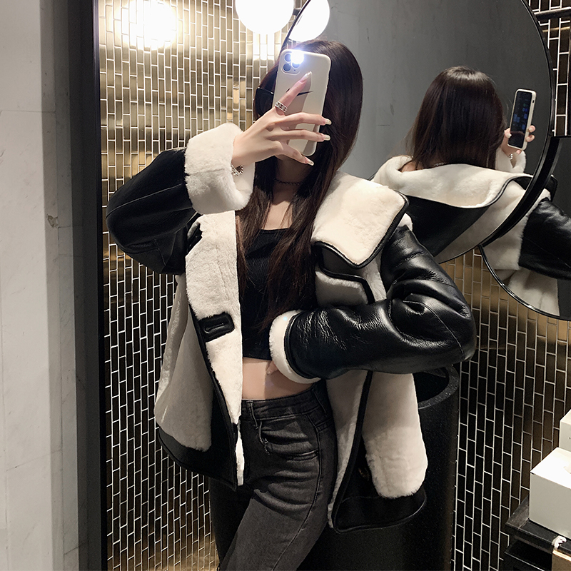 2022 winter merino sheep fur coat women's lamb wool short motorcycle genuine leather coat women's fur thick