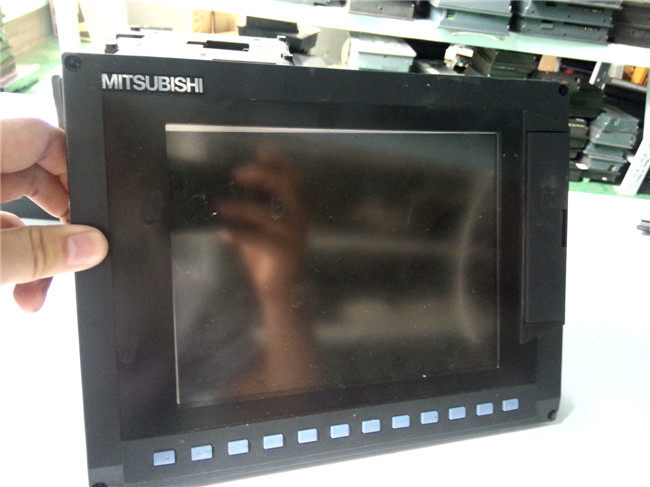 Mitsubishi System M70 M70B FCU6-YZN39-B FCUA-LD100A LCD screen Please inquire