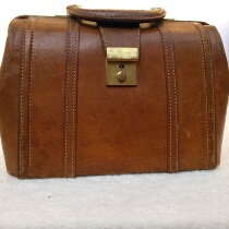 Republic of China antique vintage cowhide bag used Hand bag bag fashion gift bag vintage leather bag old bag collection