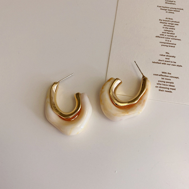 Beige Irregular Earrings & 925 Silver Needle & Gold PlatingSilver needle French Retro geometry Metal resin Earrings female the republic of korea temperament personality fashion Ear Studs Earrings Cold wind