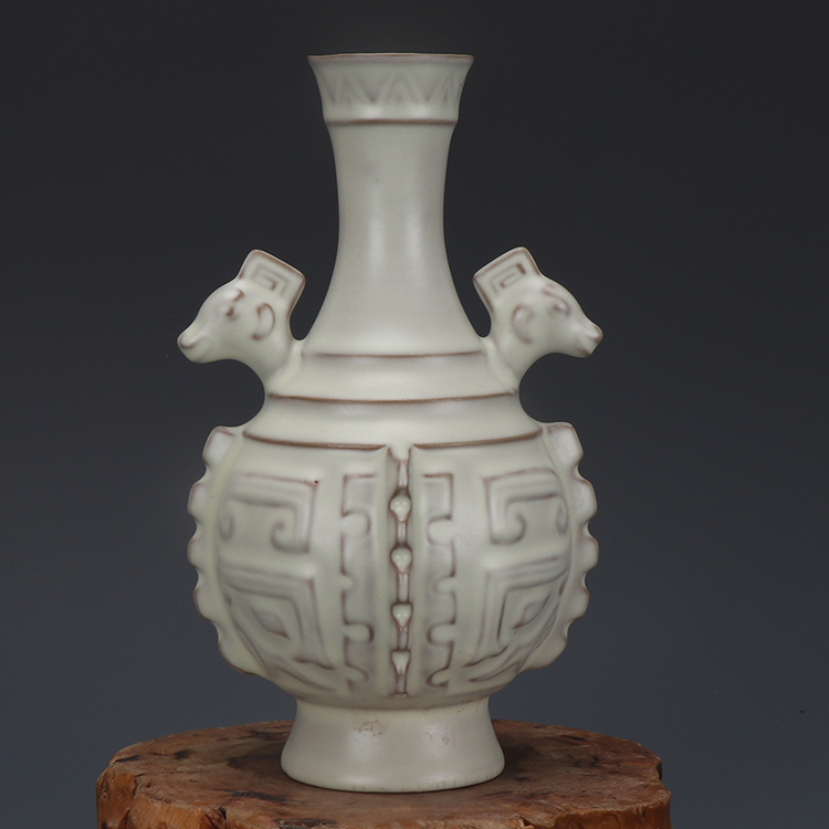 宋代汝窑月白釉羊头尊花插仿古花瓶摆件古董古玩五大名窑收藏品