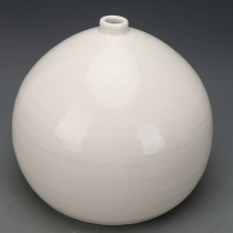 Tang and Song Dynasty Xing kiln white glaze small dripping jar antique porcelain flower arrangement retro folk decorative ornaments old goods