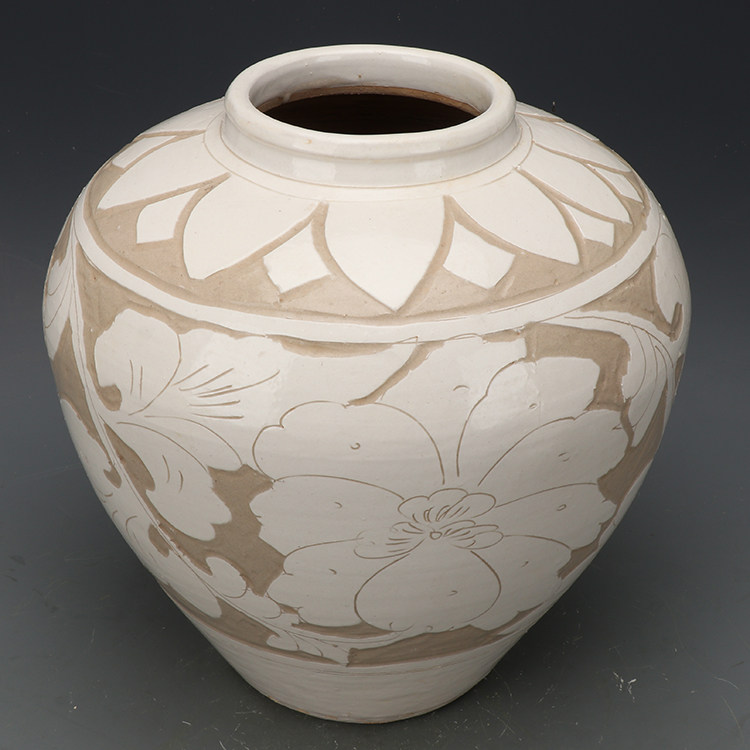 Song Dynasty Cizhou kiln painting flower white glaze jar jar jar antique old porcelain flower arrangement retro folk ornament ornaments