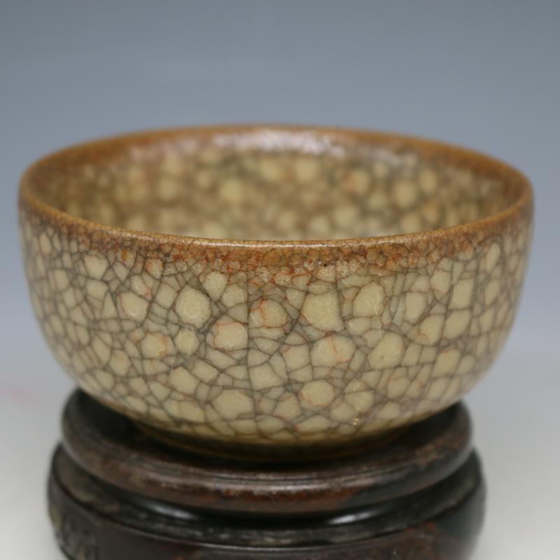 Song Guan Kiln Ice Cracks Glazed Tea Bowl Cup Ancient Play Collection Antique Old stock Top five kilns Imitation Ancient made of old porcelain