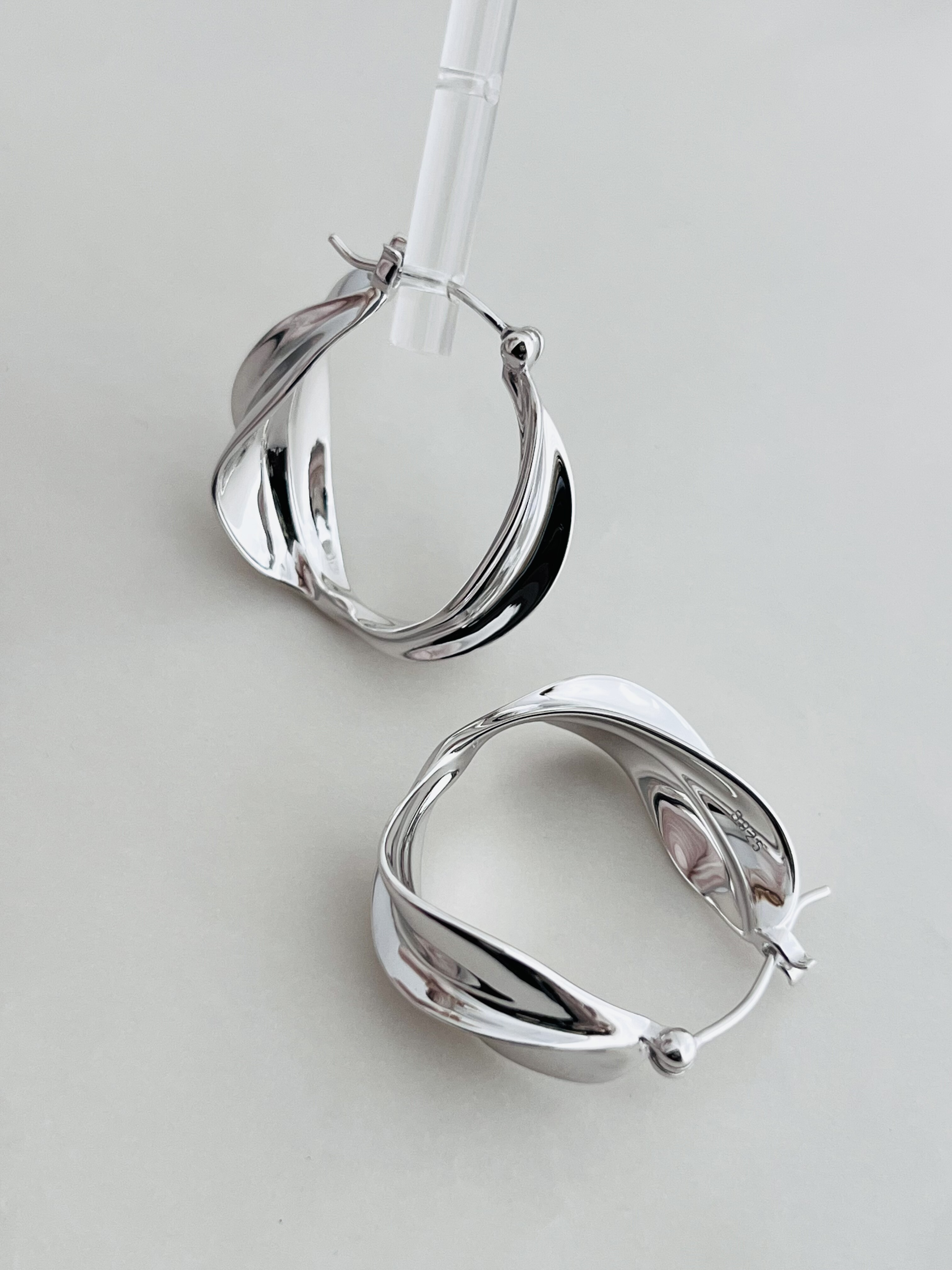 银饰耳饰 设计师高定款通体s925纯银镀铑金扭曲耳圈小众高级时尚耳圈 Other home