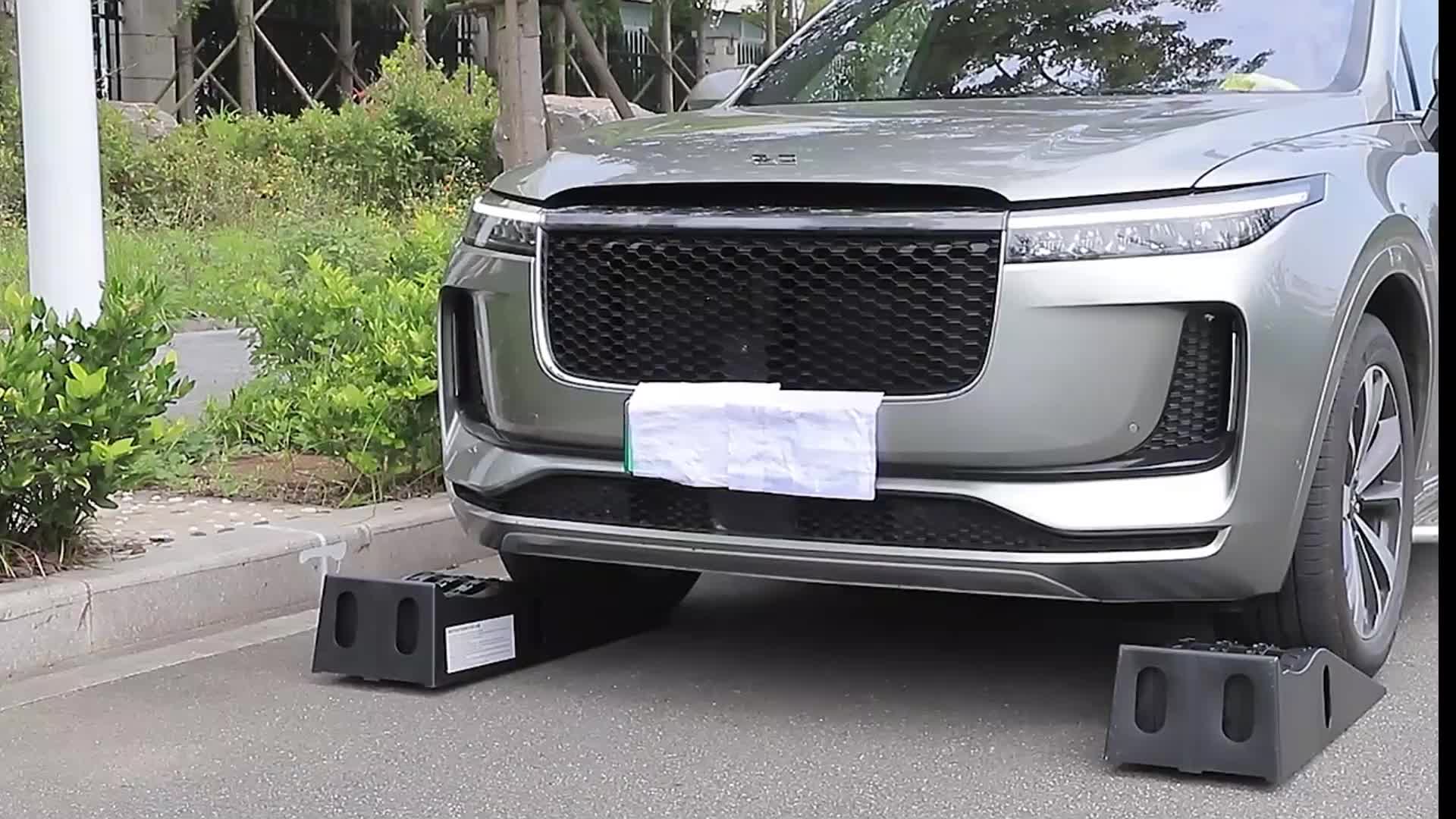 Curved Design Car Ramp Heavy Duty Garage Adjustable Auto Vehicle Tall