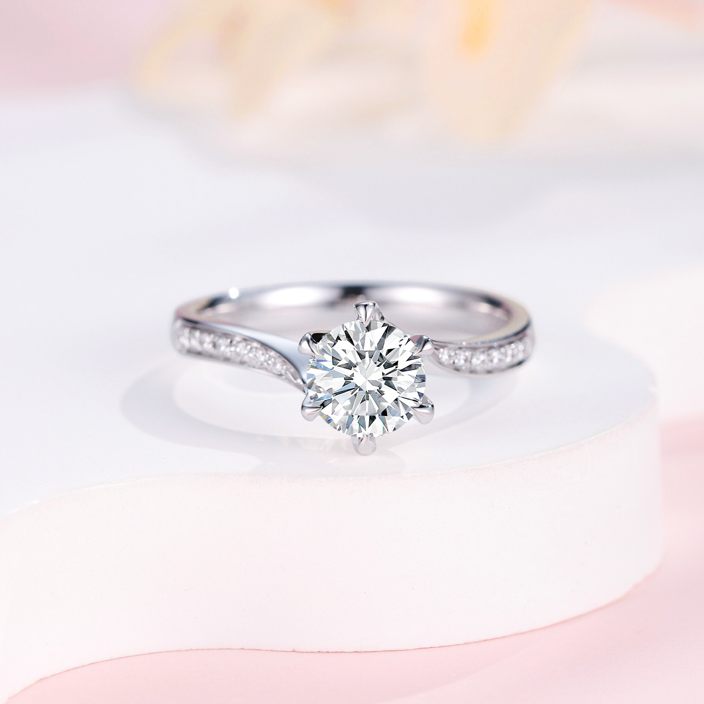 💍求婚神器!琦梵18K金培育钻石扭臂皇冠戒指,闪耀全场 -手饰-淘宝好物网