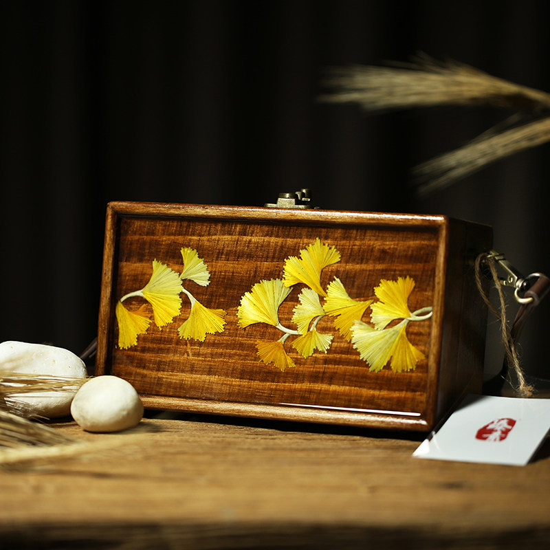 银杏叶装饰手作国风单肩斜挎包