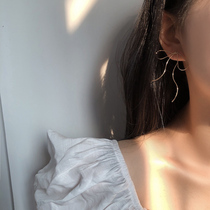 Simple metal line bow earrings female Korean temperament Net red exaggerated personality advanced sense atmospheric earrings