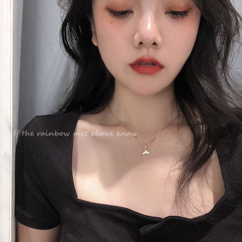 Light luxury exquisite fishtail pendant necklace female summer niche design sense high-end necklace net red decorative collarbone chain