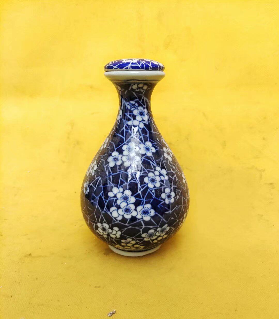 Old Wine Bottle Collection Jingdezhen Green Flower Porcelain Decoration Pendulum