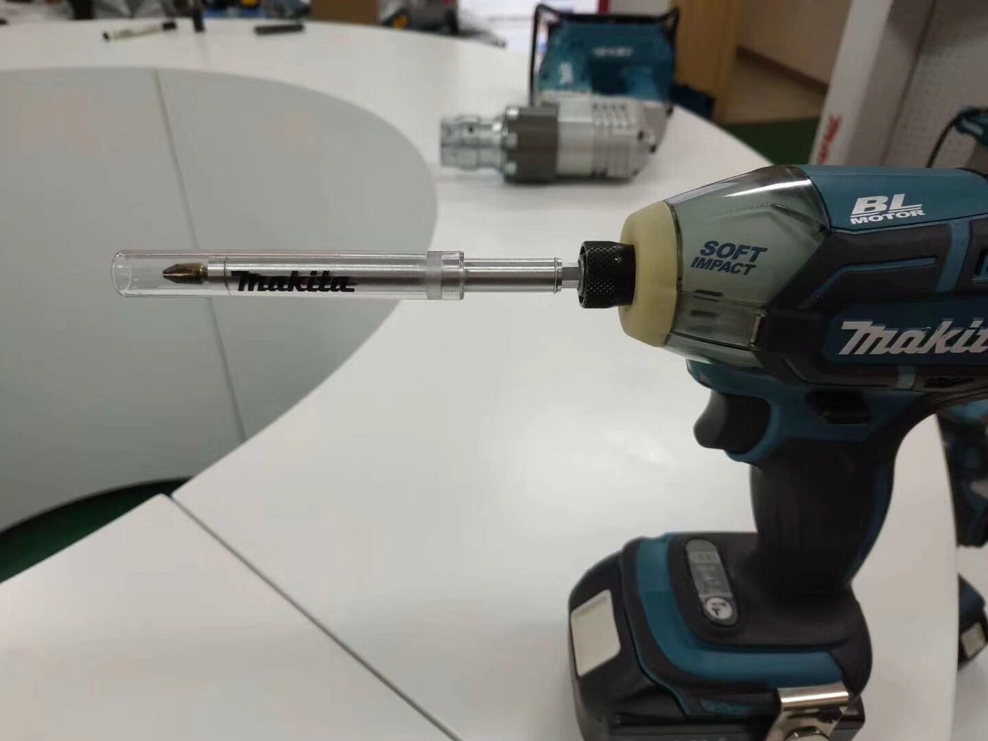 The batch-of-the-head conseted long screw is not inclined B-52934 120mm long
