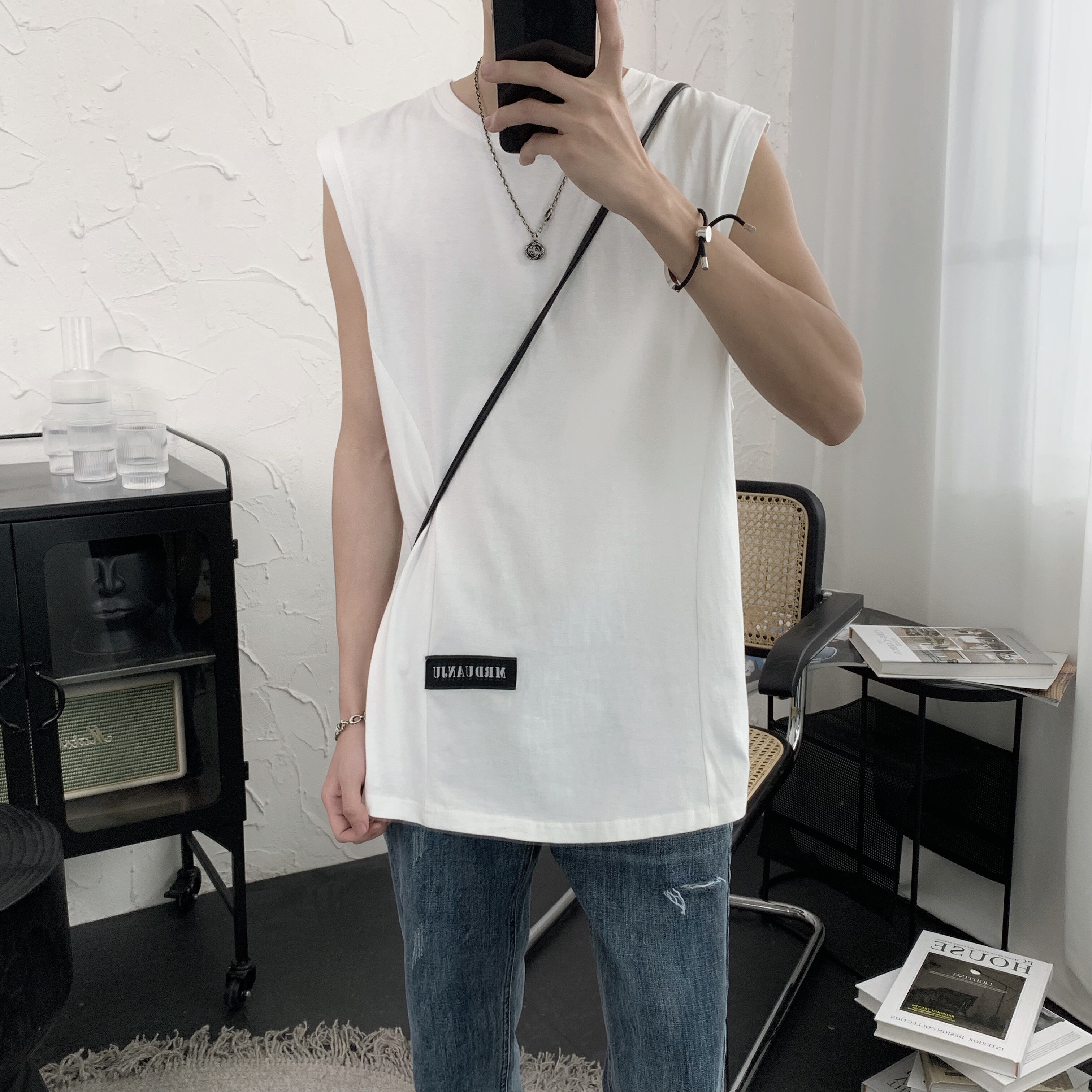 Mr. Short's homemade Alphabetic Vest Men's popular logo Personality Fashion Sportswear Summer Sleeveless T-Shirt