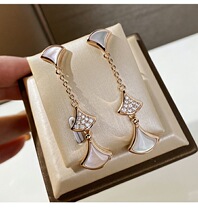 Pure 18k platinum imported moissanite rose gold limited white Fritillaria long earrings small skirt fan to send girlfriend