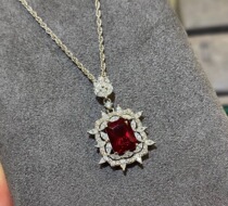 18K platinum imported Mosan square pigeon red necklace luxury banquet customized gift for girlfriend friends