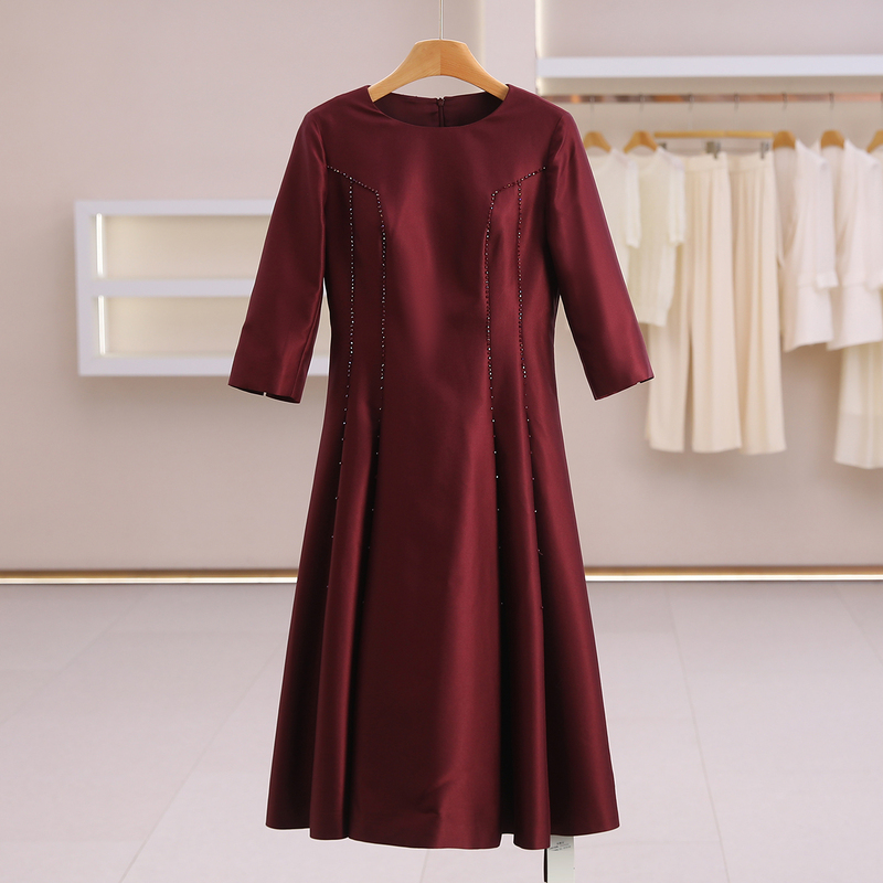 Counter 3199【Lei】Satin Slim-Fit Dress with Bead Embellishments, Elegant Round Neck Dress, Brand Discount, 26 Autumn Women's Collection Counter 3199【Lei】Satin Slim-Fit Dress with Bead Embellishments, Elegant Round Neck Dress, Brand Discount, 26 Autumn Women's Collection