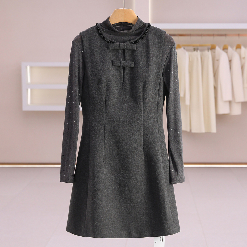 【Magic】Korean-Style Rhinestone Embellished Base Shirt, Slim-Fit Sleeveless Dress Two-Piece Set, Fangcaofenfei Brand, Winter 2026 Women's Collection