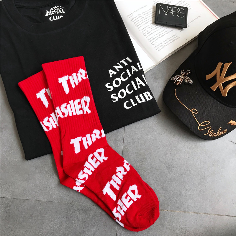 4 cặp Châu Âu và Mỹ ins chết fly thể thao vớ skateboard đường phố tide thương hiệu hip hop vớ cotton nam giới và phụ nữ các cặp vợ chồng trong vớ