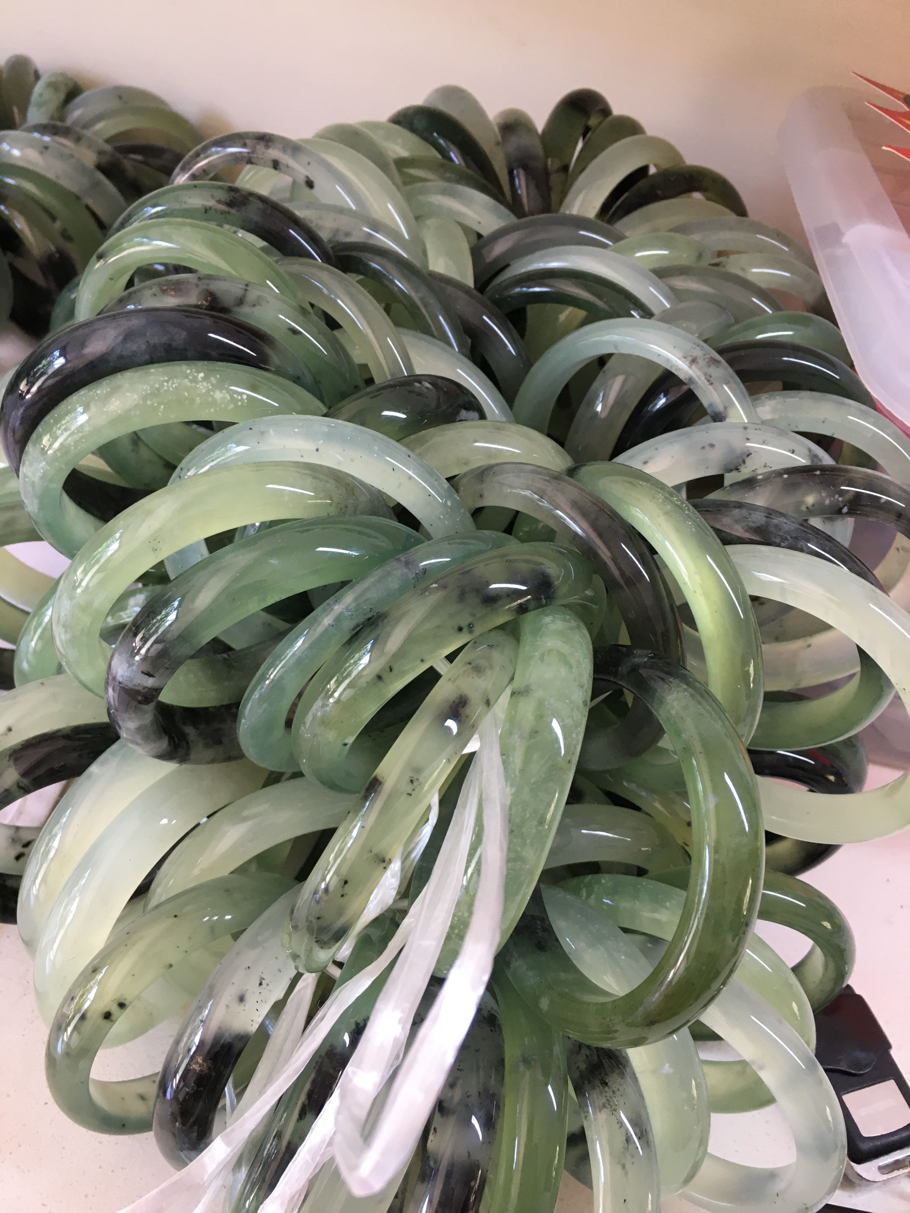 Xiu Jade Source Bracelet Xiu Rock Jade Bracelets Large Medium And Small Mouth Origin Water Ink Flowers Tanzzing Green