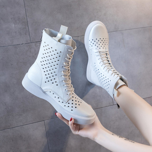 ຮ່ອງກົງແບບ ulzzang hole high-top shoes 2024 new women's boots hollow women's shoes flat sandals women's fish mouth