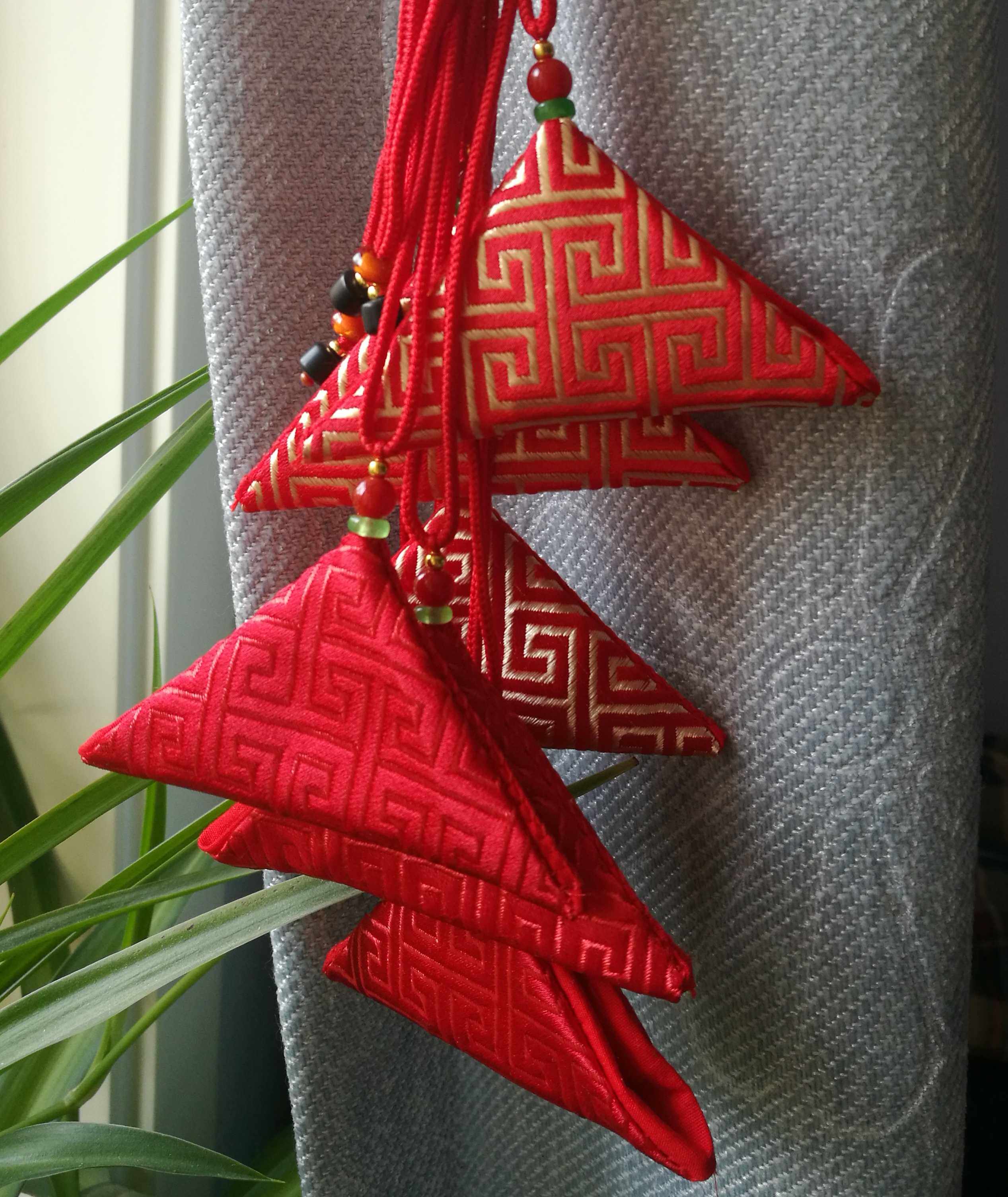 Triangle Symbol Bag of the Safe and Bag Triangle Forbag Body Bag of the Blessing Bag