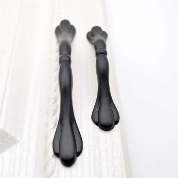 Antique wardrobe handle Black handle Simple modern drawer handle Overall cabinet door handle European shoe cabinet handle