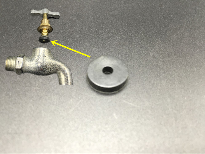 Old-fashioned cast iron faucet accessories valve core 4 minutes 6 minutes slow open faucet plastic pad rotary switch seal gasket rubber ring