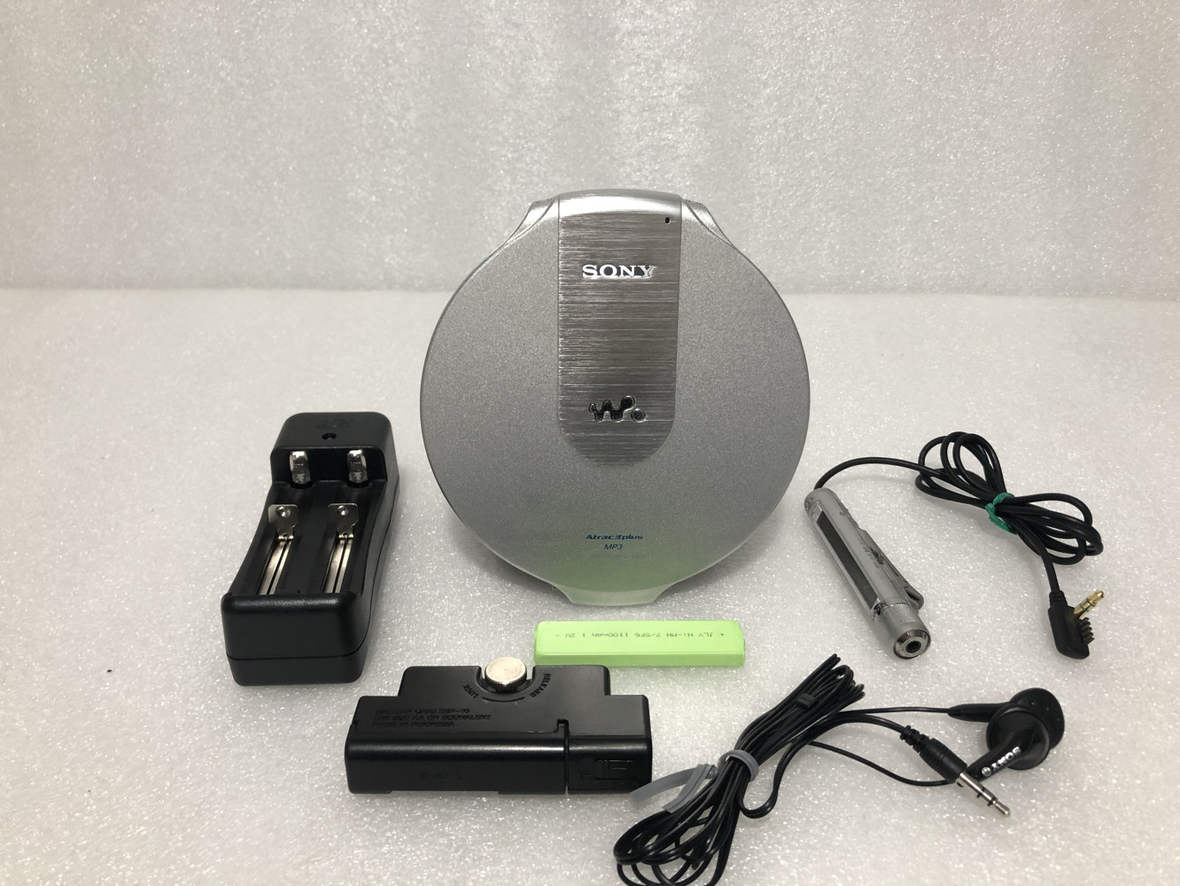 sony索尼CD机D-NE10 超薄CD随身听播放器评价- 淘宝网