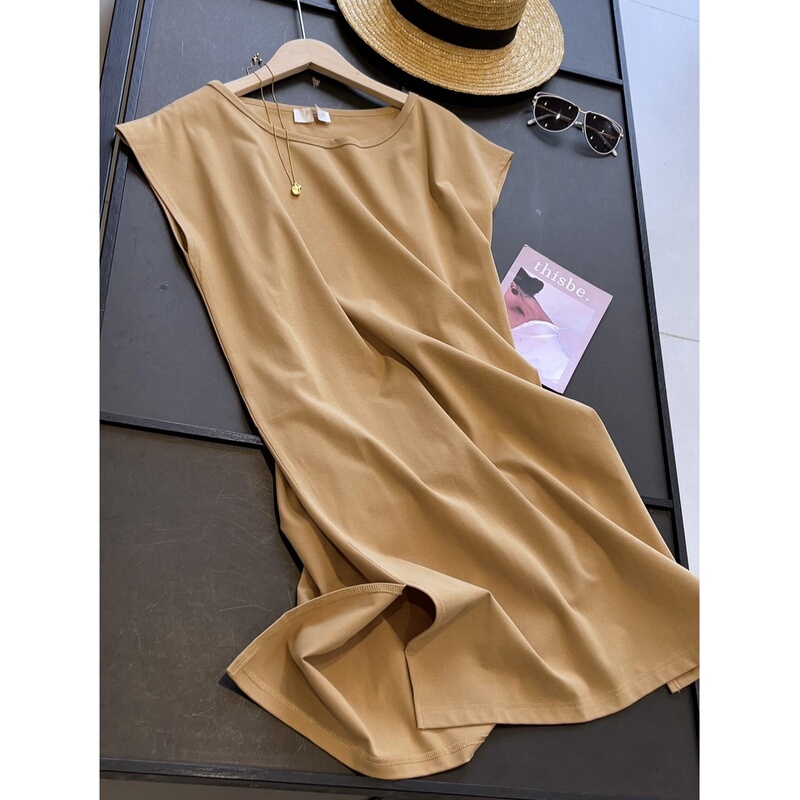Basic Round-Neck Sleeveless T-Shirt Dress with Slits on Both Sides of the Hem, Loose Casual Lazy Straight Mid-Length Skirt Basic Round-Neck Sleeveless T-Shirt Dress with Slits on Both Sides of the Hem, Loose Casual Lazy Straight Mid-Length Skirt