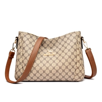 Маленький двойной c