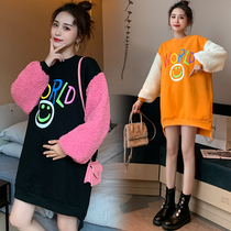 Pregnant woman autumn and winter new fashion lamb wool plus velvet clothing easy to cover with belly-air leisure sports Two sets