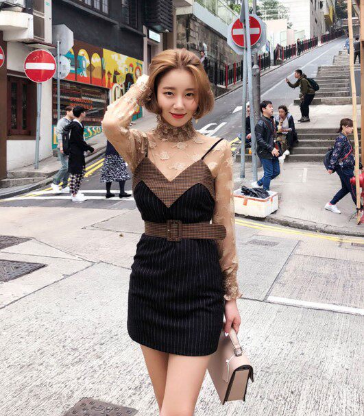韩国 INS 春季新款连衣裙性感淑女吊带背心修身短裙+蕾丝打底上衣