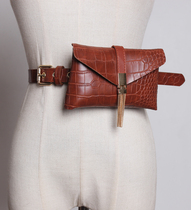 South Korea New ins fashion Joker with suit dress running bag female personality crocodile pattern small bag belt tide