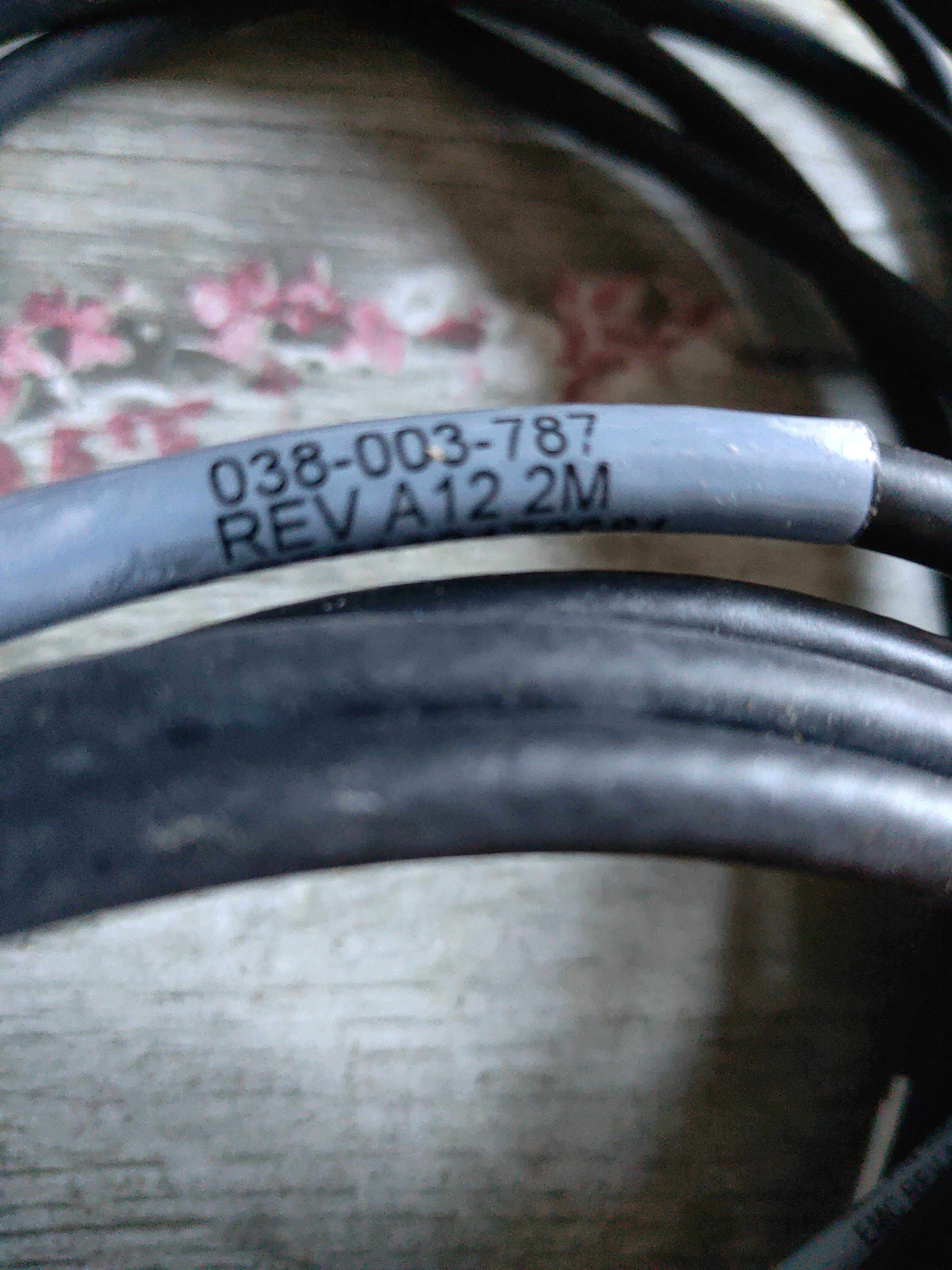 New magnetic front QUANTITY Mini-SAS line 2 m 038-003-787 Expansion cabinet EMC line