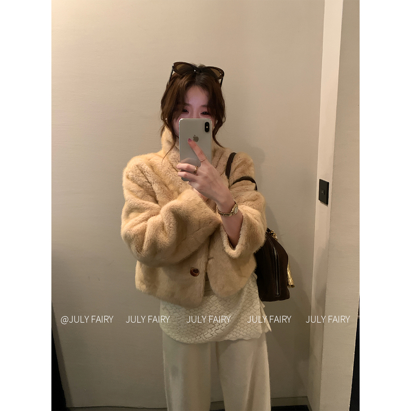 July Fairy Lapel Gold Leaf Mink Short Korean Style Gentle Fur Integrated Eco-Friendly Fur Coat for Autumn and Winter July Fairy Lapel Gold Leaf Mink Short Korean Style Gentle Fur Integrated Eco-Friendly Fur Coat for Autumn and Winter
