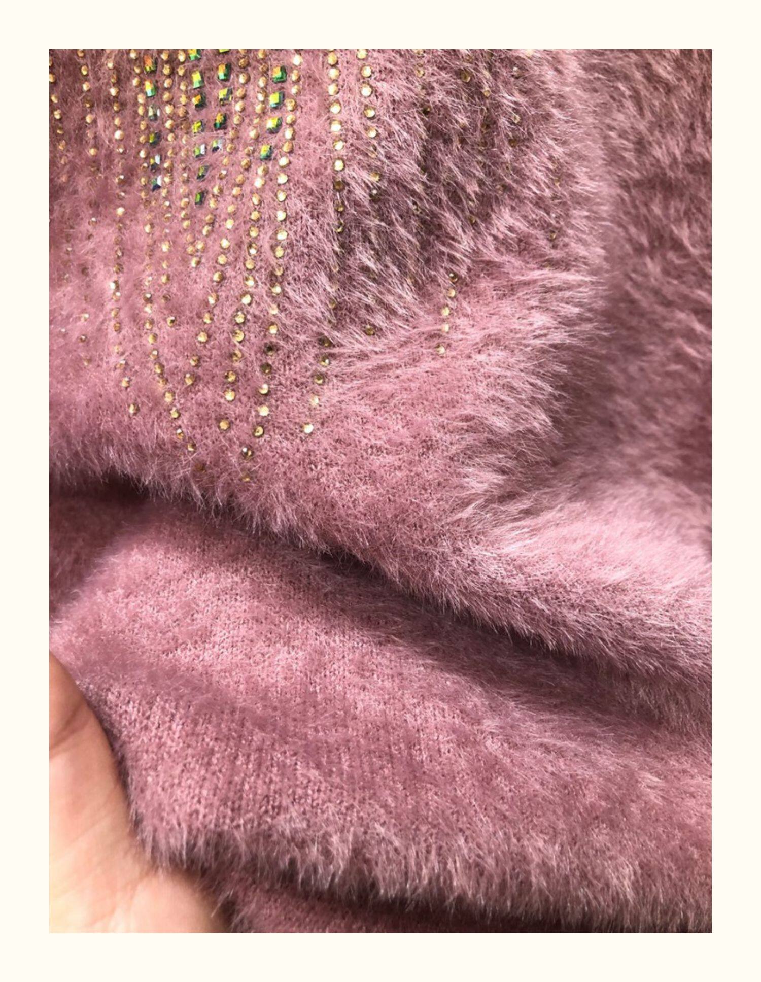 Очень большой демисезонный бархатный базовый приятный телу свитер, большой размер, увеличенная толщина, высокий воротник, для среднего возраста, свободный крой            