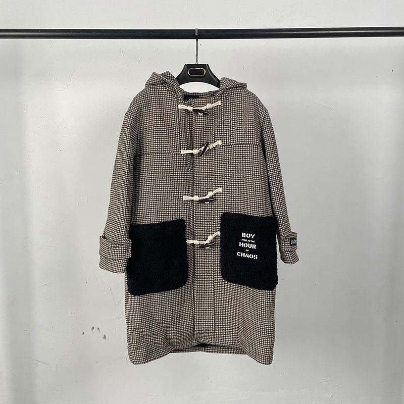 World * Brand Winter Boys Even hat unremovable warm wool clip cotton single row horn button long version of the big coat