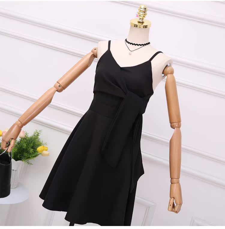 Mùa hè 2018 mới của Hàn Quốc thời trang hoang dã rắn màu v-cổ sling eo thon gọn váy ren ngắn đầm nhún eo