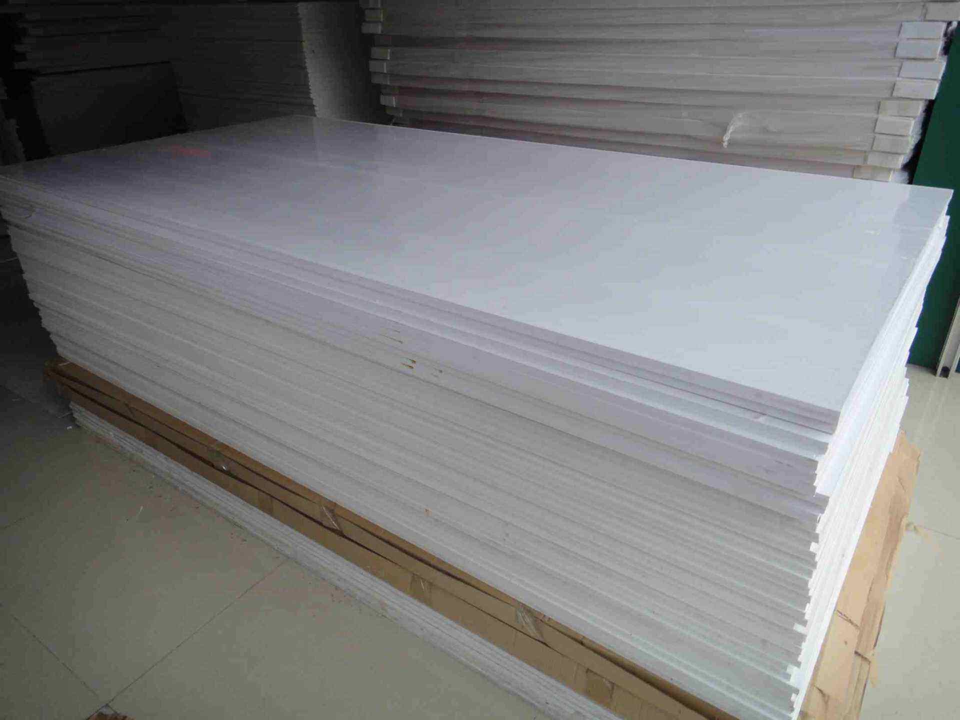A large number of wholesale PVC board carved word UV printing