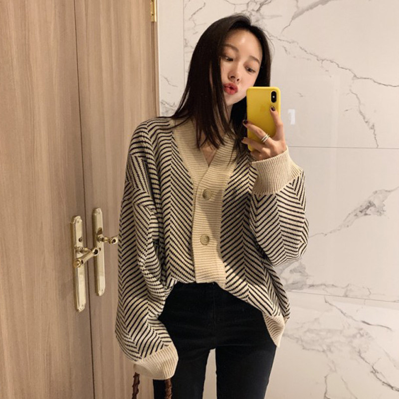 sandro moscoloni2022 spring and autumn retro style Lazy Wind Sweater Sweater Loose-skinded Knitted Jacket Woman