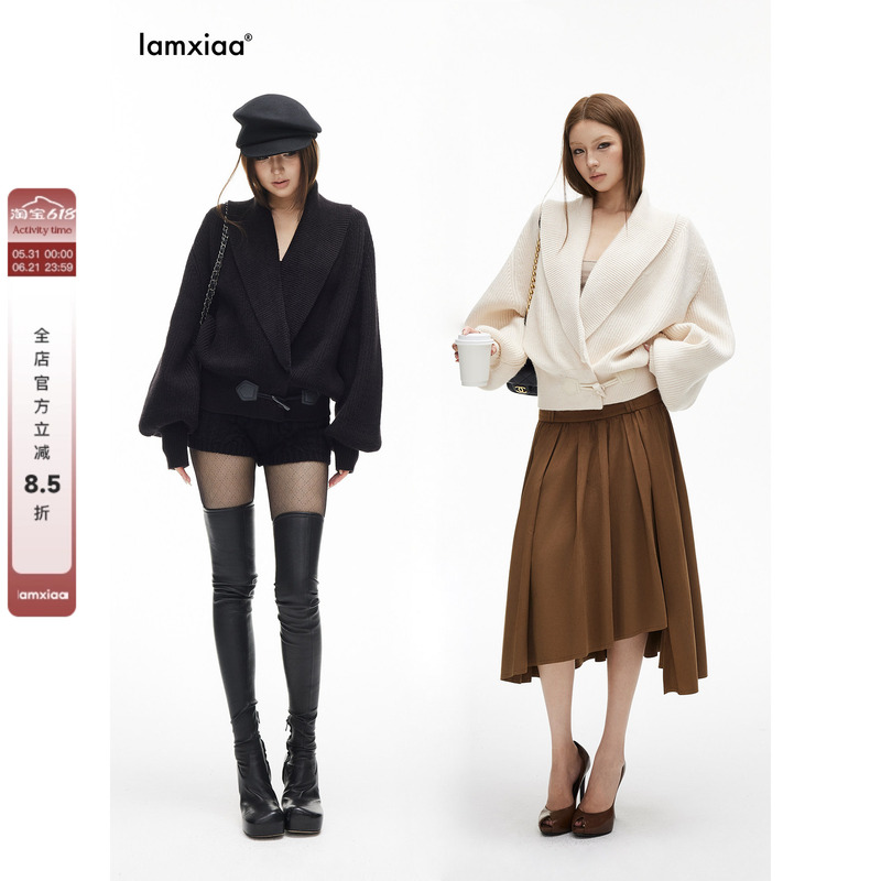 Iamxiaa* Vertical Ribbed Green Fruit Collar Overlapping Placket Toggle Button Lantern Sleeve Loose White & Black Sweater Iamxiaa* Vertical Ribbed Green Fruit Collar Overlapping Placket Toggle Button Lantern Sleeve Loose White & Black Sweater