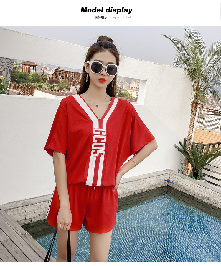 VK旗艦店 韓國學院風短袖字母領t恤學生休閒寬鬆時尚運動服套裝短袖褲裝