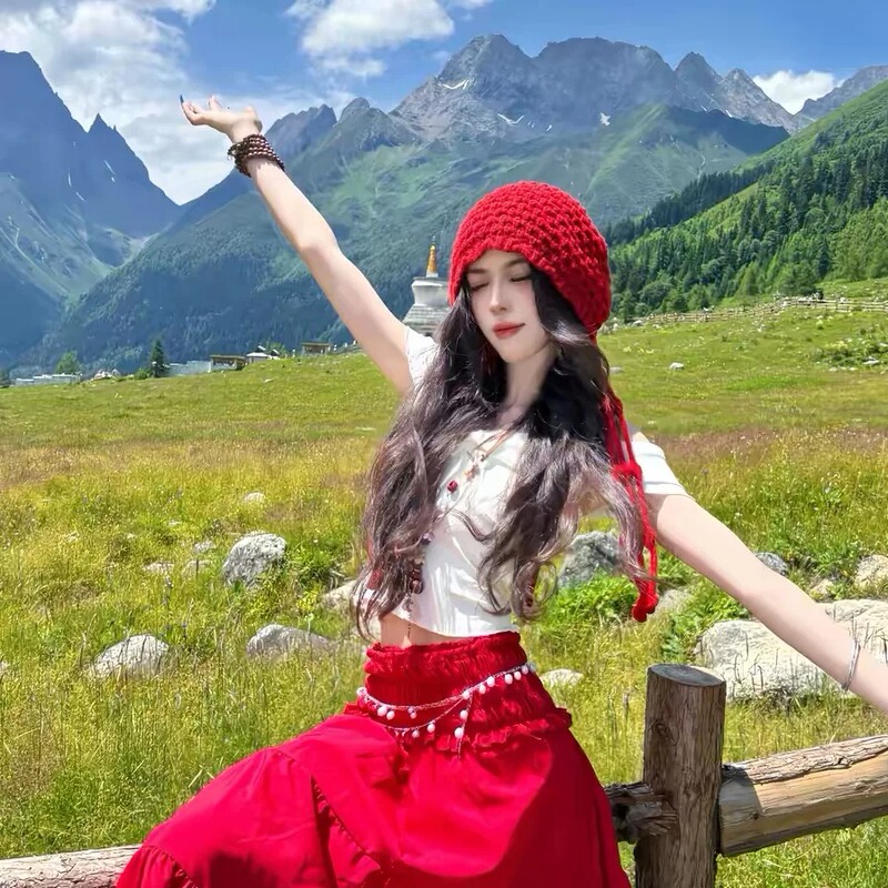 Sichuan-Western Xinjiang Grassland Travel Outfit, Northwest Desert Dopamine Red Dress Set, High-Waisted Long Skirt for Photoshoot Sichuan-Western Xinjiang Grassland Travel Outfit, Northwest Desert Dopamine Red Dress Set, High-Waisted Long Skirt for Photoshoot