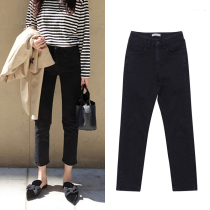 Jeans womens 2020 autumn and winter new Korean version of black loose thin wild cigarette pipe nine points ins straight pants tide