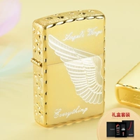 Полученные рафинированные резные крылья для выреза