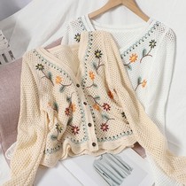 Age-reducing ethnic style embroidery flowers short knitted cardigan autumn and winter thin and sweet Korean version hollow blouse top women