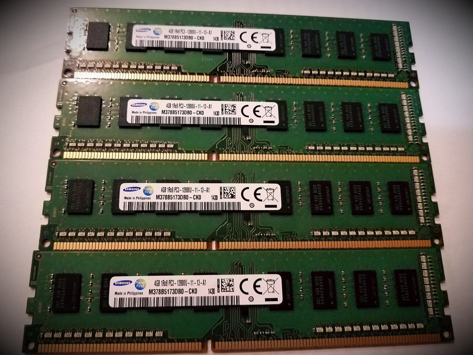 Samsung 4G 1RX8 PC3-12800U-11-13-A1 M378B5173DB0-CK0 Desktop Memory