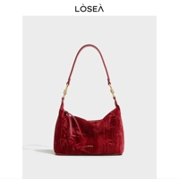 Красное пятно]