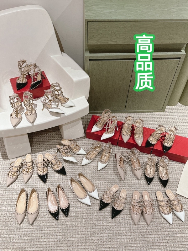 2025 Classic Style Genuine Leather Sexy Wedding Shoes with Rivets, Three-Strap High Heels, Pointed Toe Patent Leather Sandals for Outdoor Wear